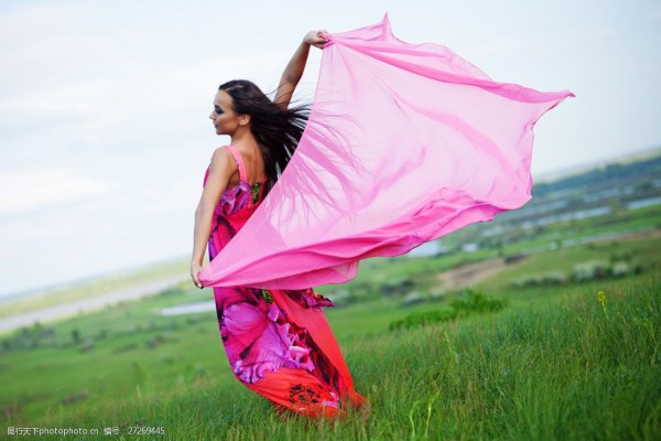 “武汉SKG按摩仪，舒压神器，一按即享养生时光”